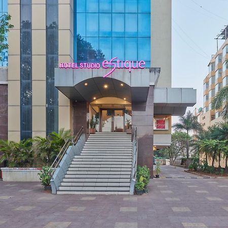 Hotel Studio Estique Poona Buitenkant foto