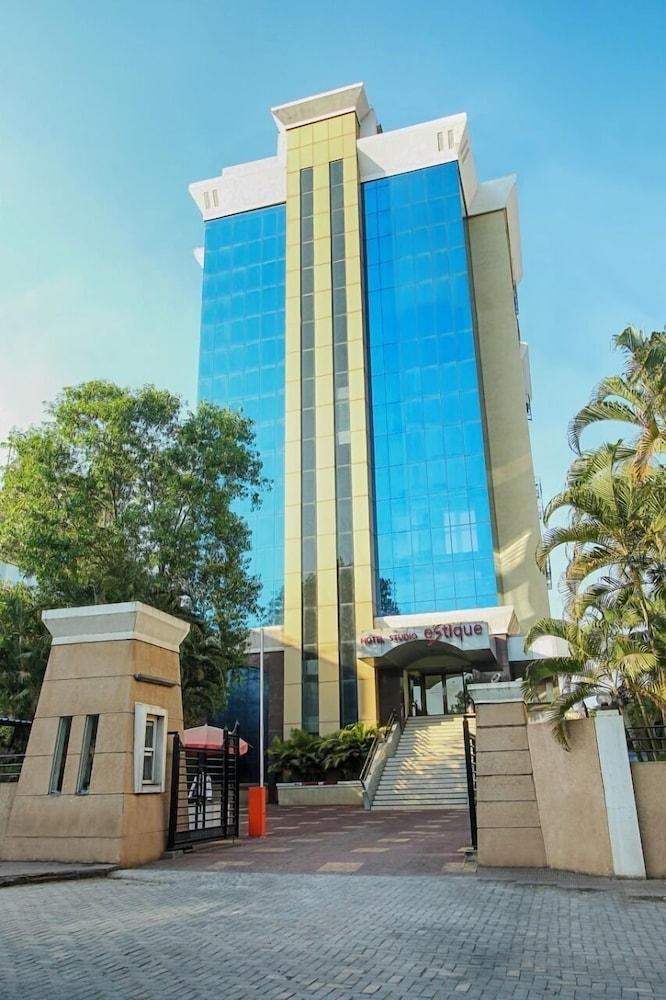 Hotel Studio Estique Poona Buitenkant foto