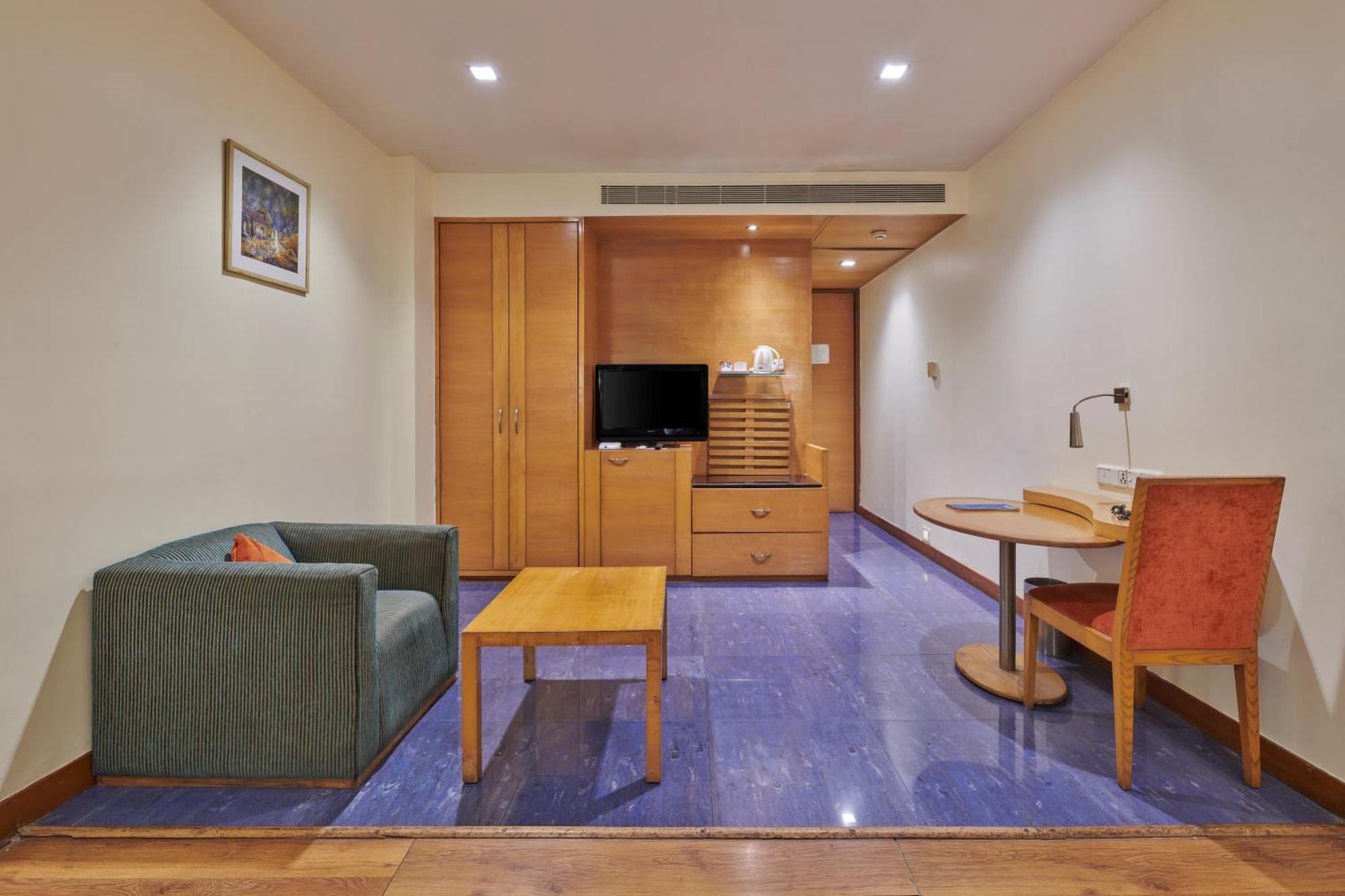 Hotel Studio Estique Poona Buitenkant foto