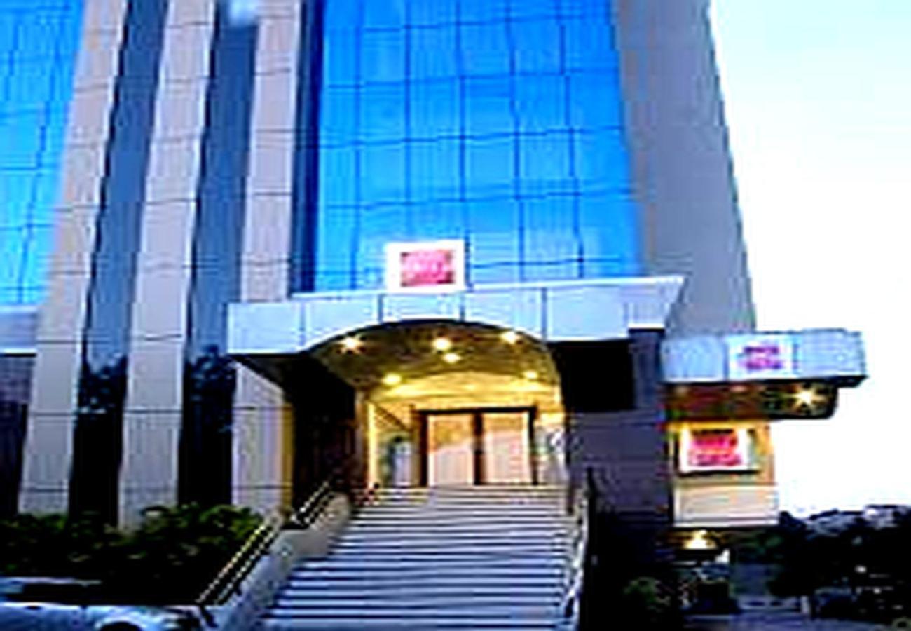 Hotel Studio Estique Poona Buitenkant foto